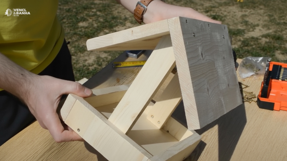 jak vyrobit krmitko pro ptaky